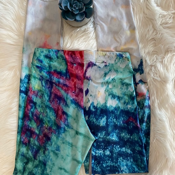 Super cute REPACTIVE ART LEGGINGS - Picture 7 of 9